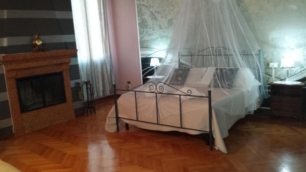 לינה וארוחת בוקר מאנטובה San Francesco Residenza חדר תמונה